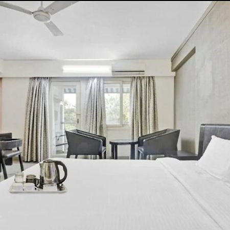 Aec Residency Hotel Alappuzha Екстериор снимка