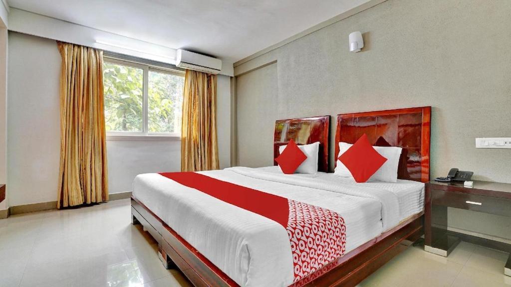 Aec Residency Hotel Alappuzha Екстериор снимка