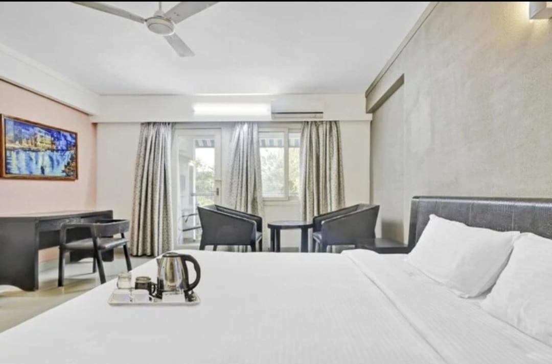 Aec Residency Hotel Alappuzha Екстериор снимка