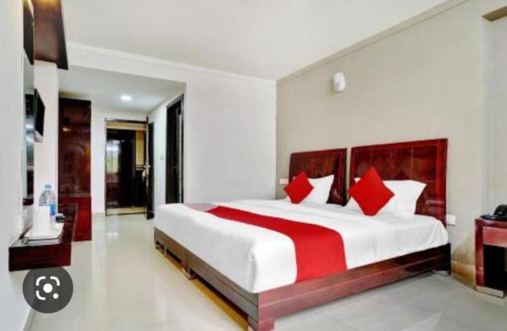 Aec Residency Hotel Alappuzha Екстериор снимка
