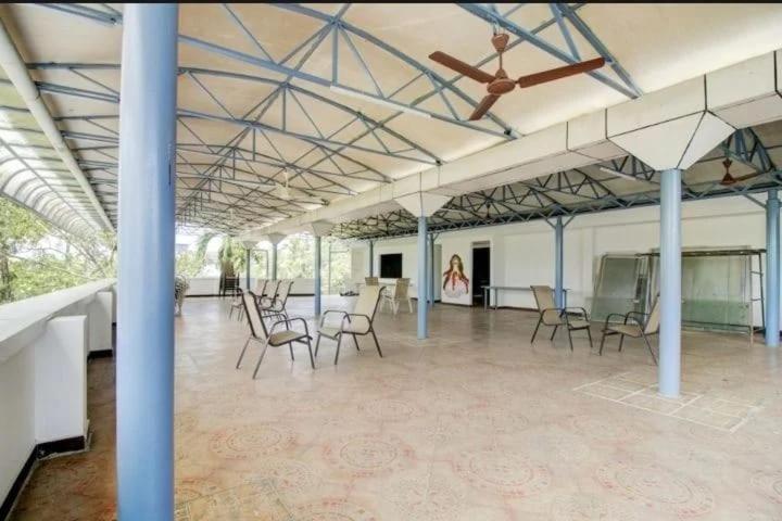 Aec Residency Hotel Alappuzha Екстериор снимка