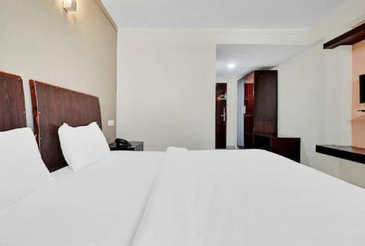 Aec Residency Hotel Alappuzha Екстериор снимка